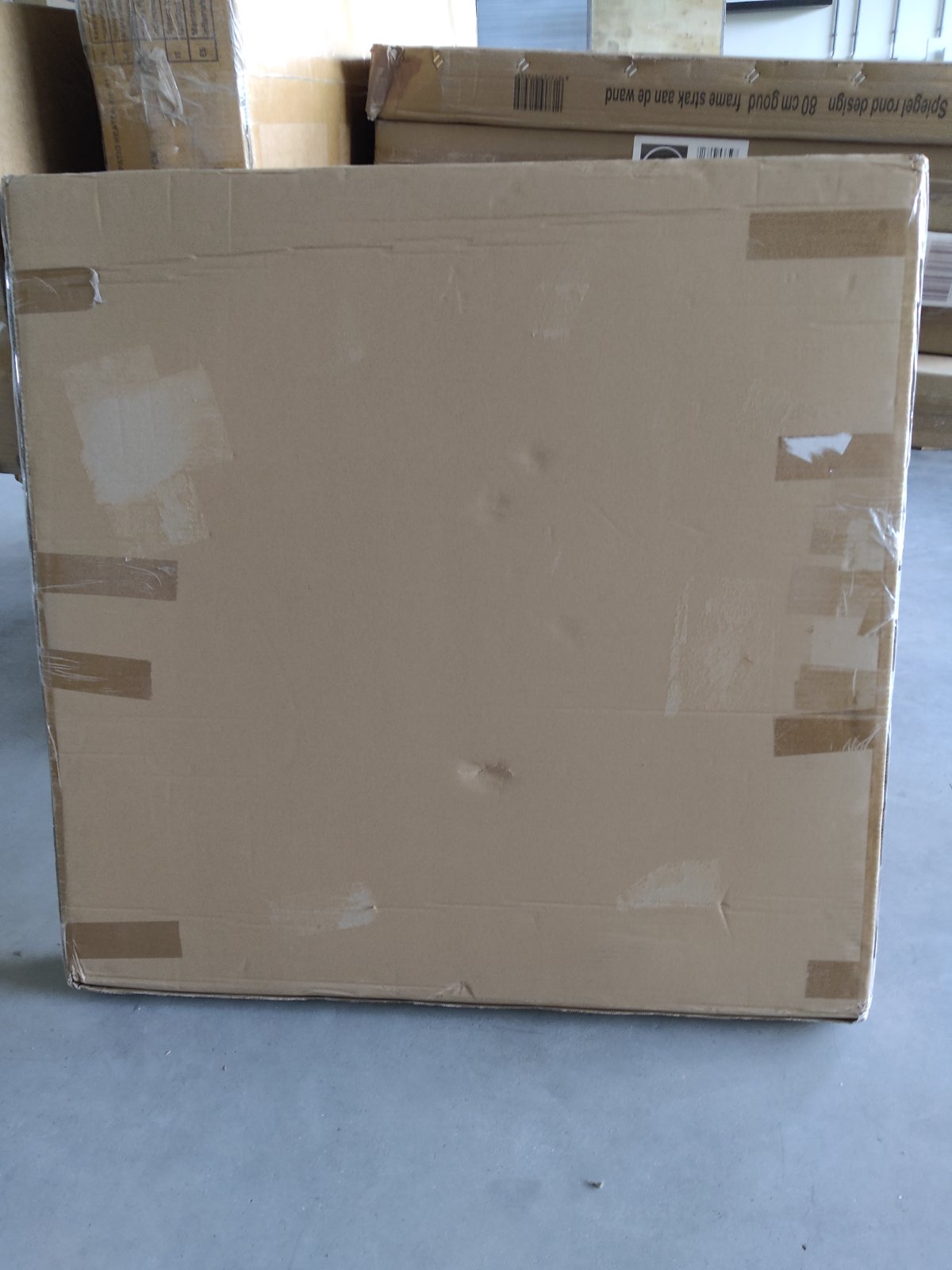 Tweedekans - Spiegel rond 80 cm met zwart frame - Default