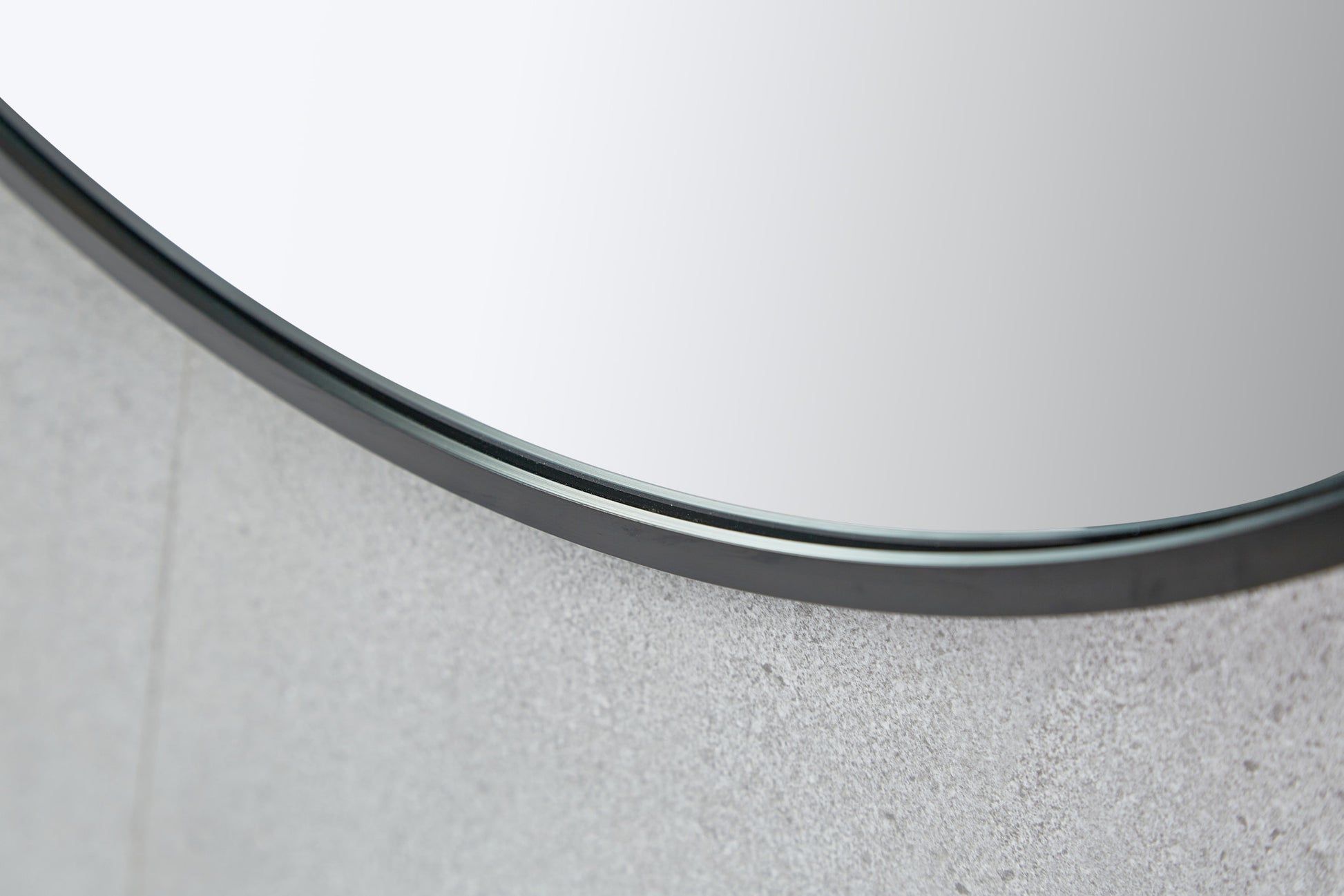 Tweedekans - Spiegel rond 80 cm met zwart frame - Default