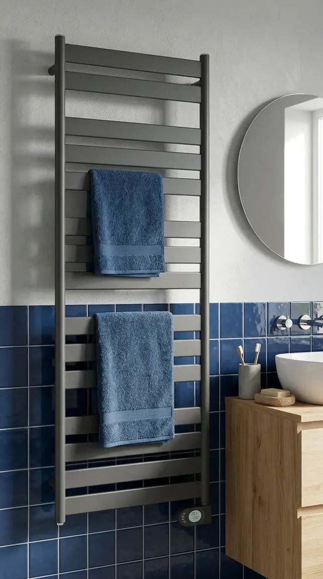 Adax Comfort elektrische handdoekradiator zwart
