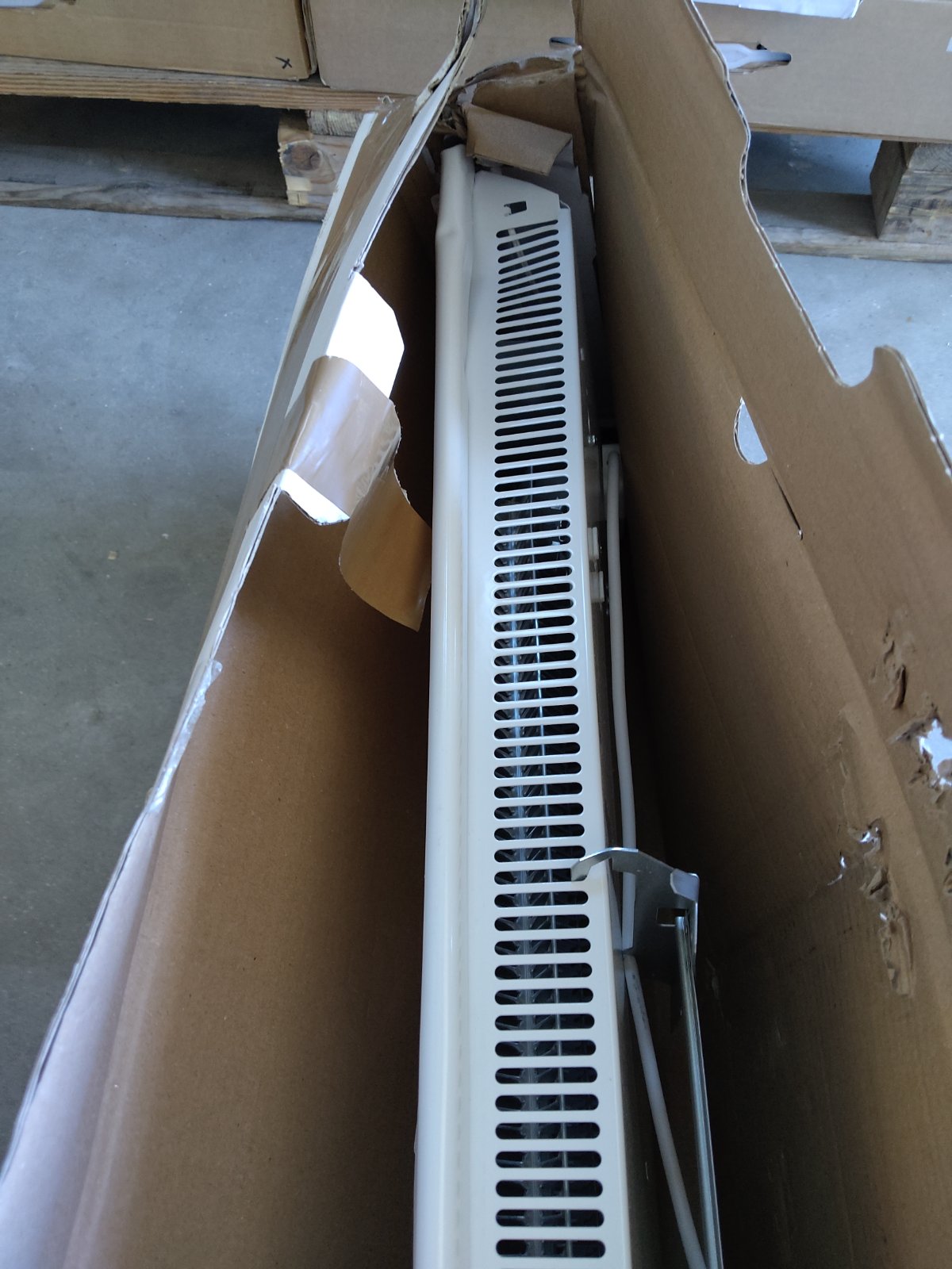 Tweedekans - Adax neo Wifi elektrische verwarming - 2000Watt 33cm x 143cm