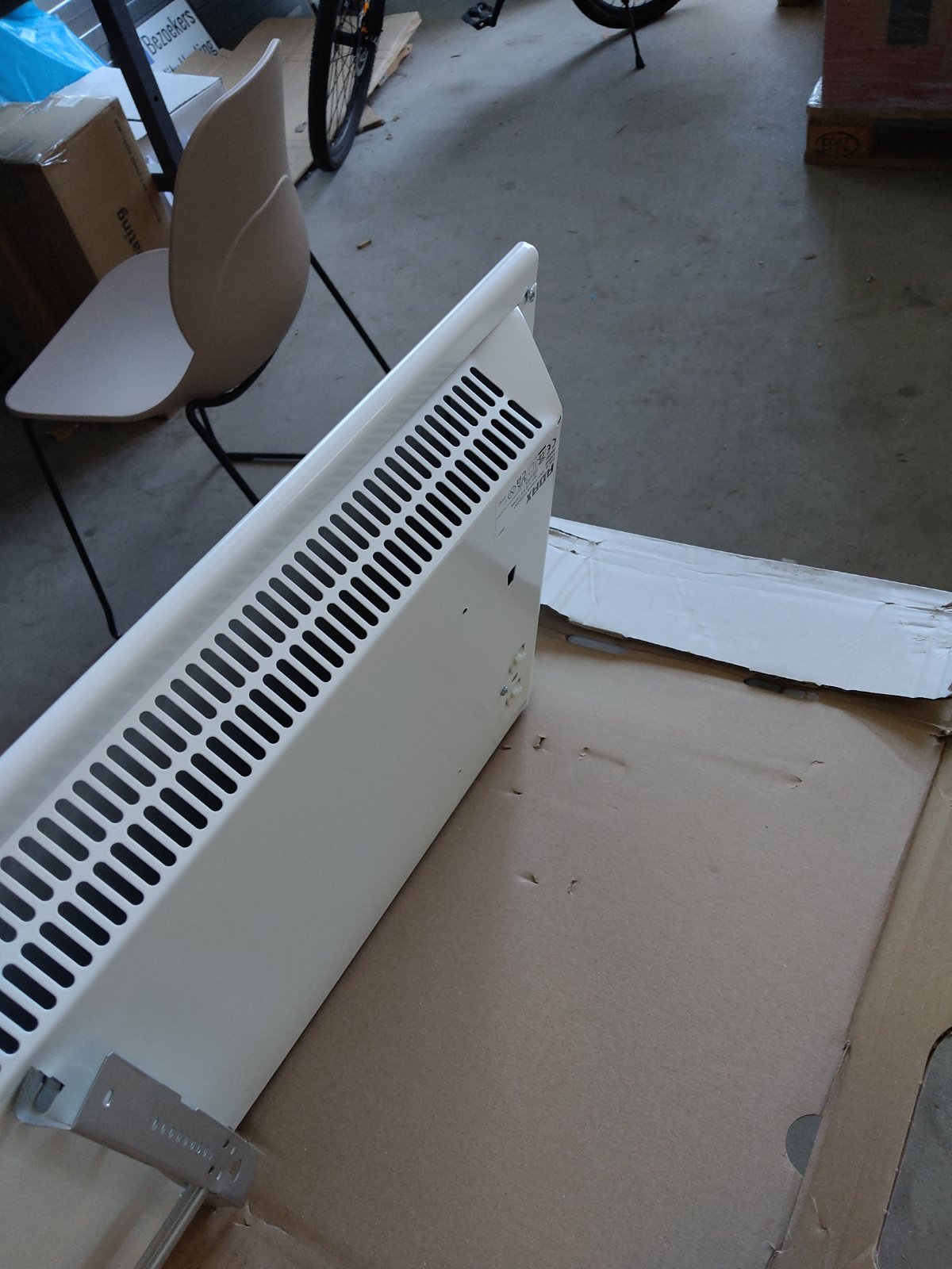 Tweedekans - Adax neo Wifi elektrische verwarming - 2000Watt 33cm x 143cm