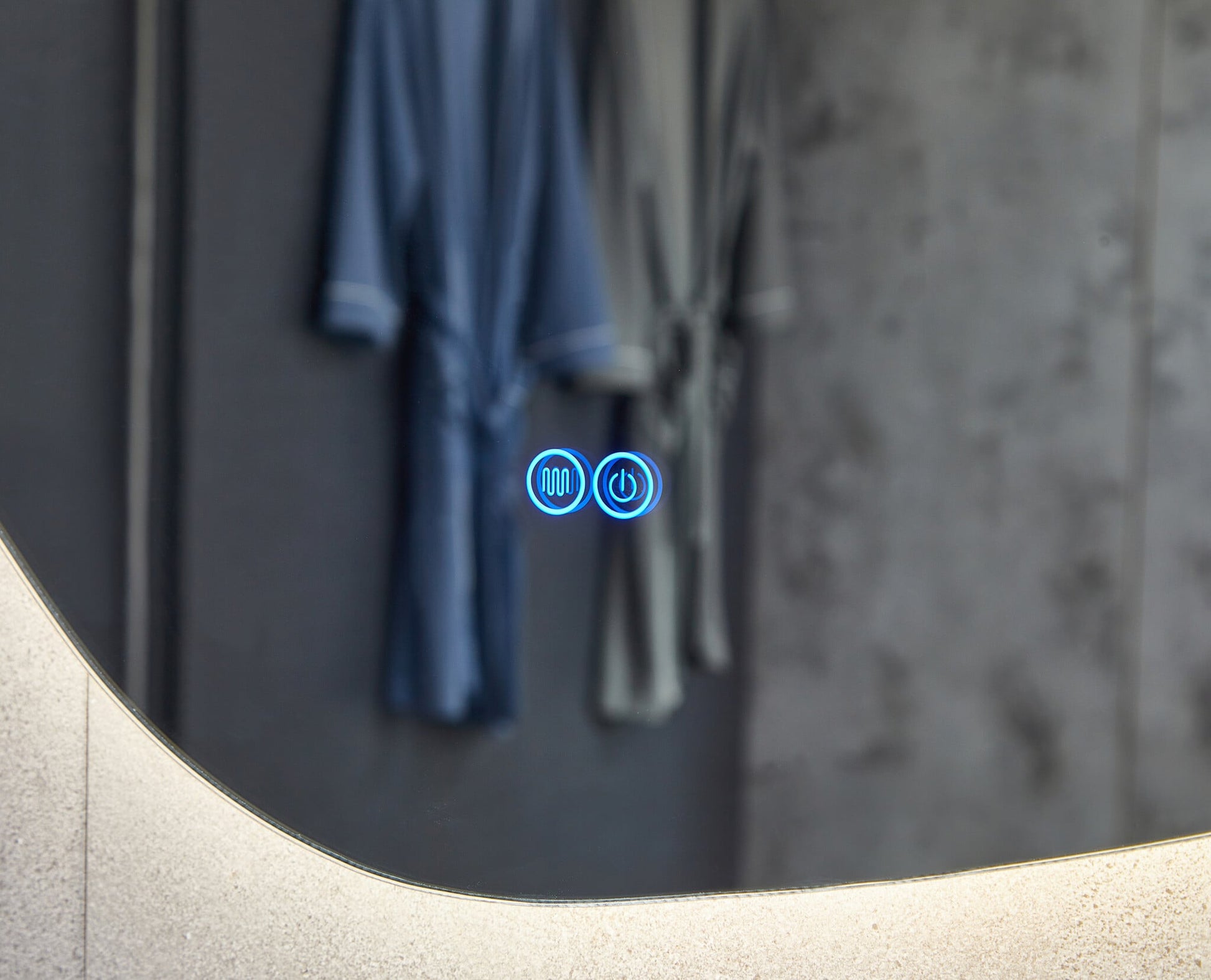 Spiegel asymmetrisch organische led verlichting en anti-condens 120 cm breed en 75 cm hoog