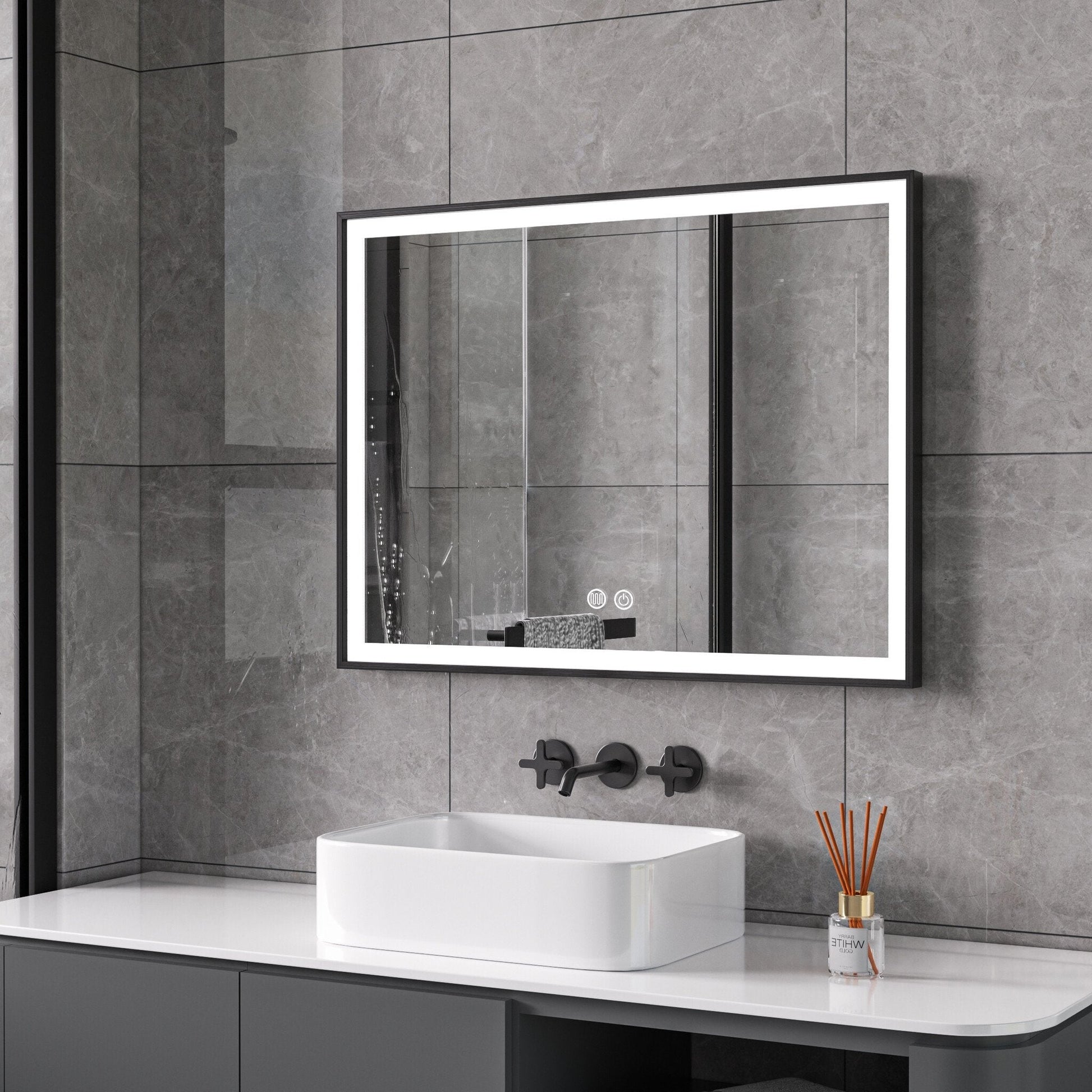 Miroir avec cadre noir, LED, anti-buée 60 x 80 cm