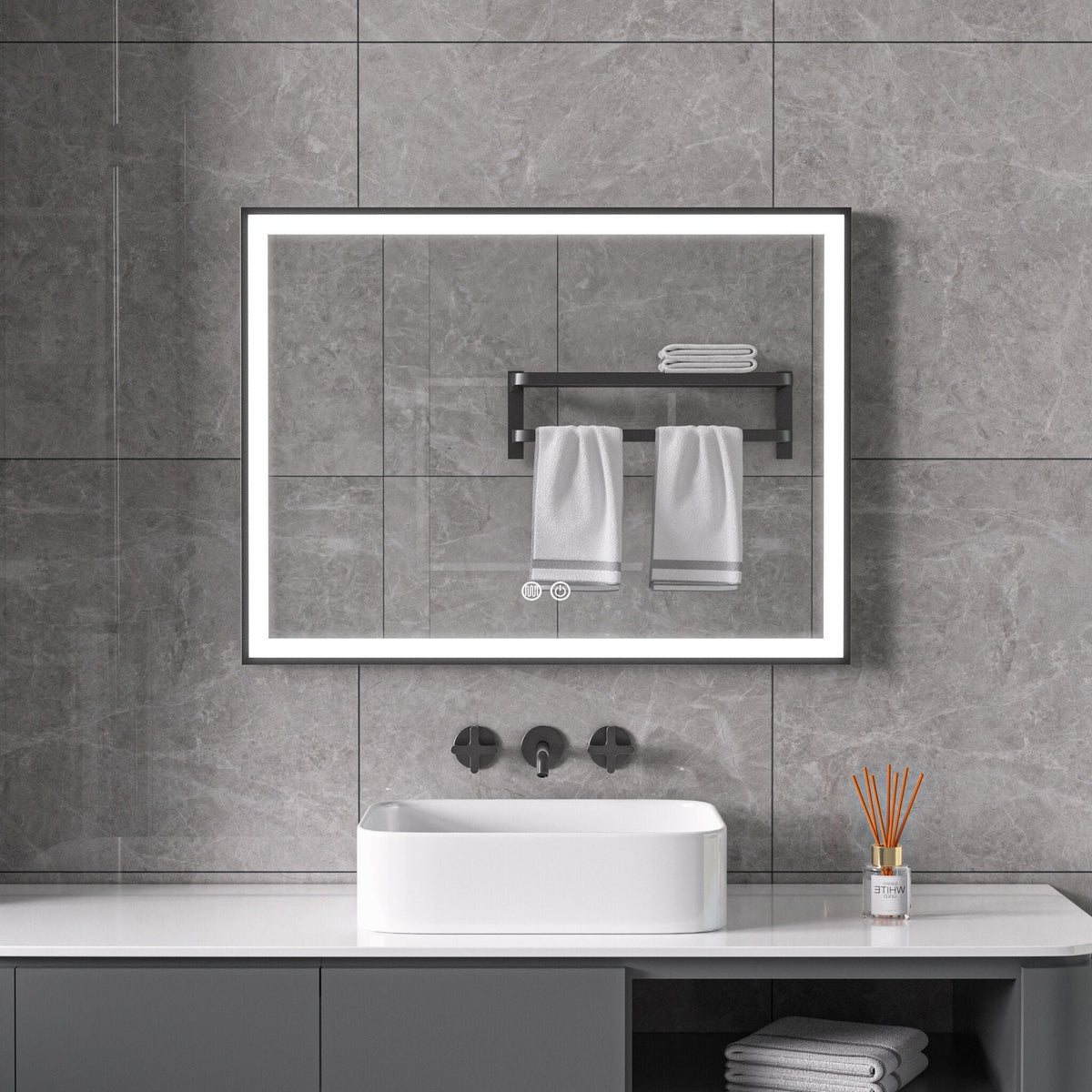 Miroir avec cadre noir, LED, anti-buée 60 x 80 cm